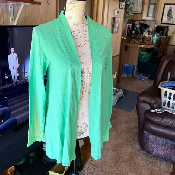 Woman’s Columbia green light cardigan - Picture 12 of 16